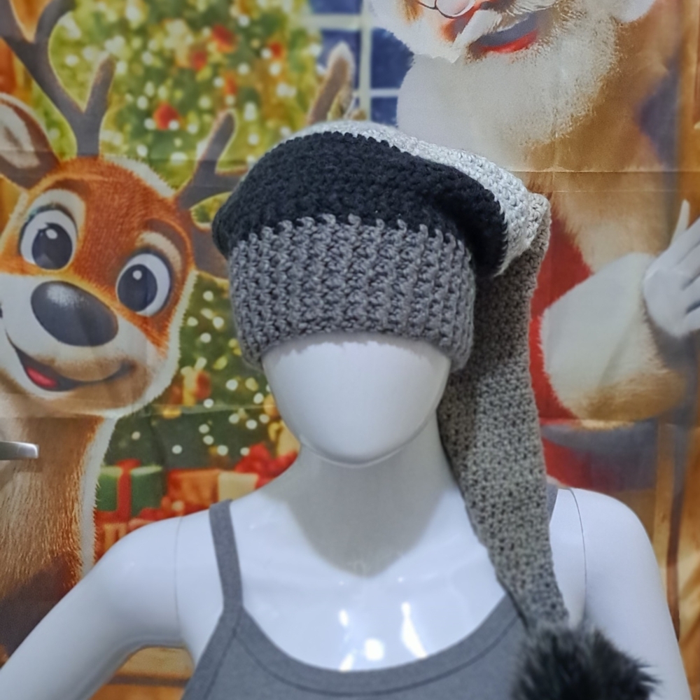 Elegant Two-Tone Knit Hat for Women